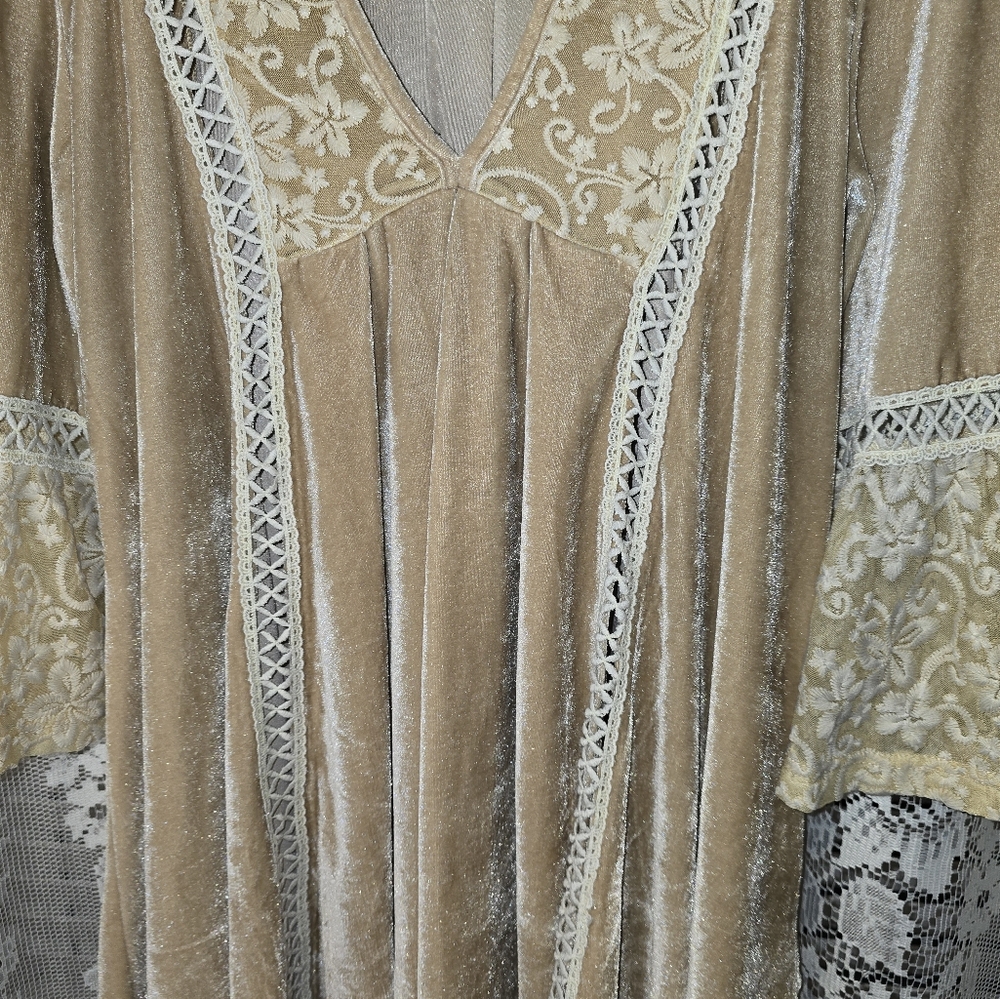 POL Velvet Bohemian Womens Blouse, Hippie Style Tan Shirt, Victorian Top, Medium - Picture 4 of 9